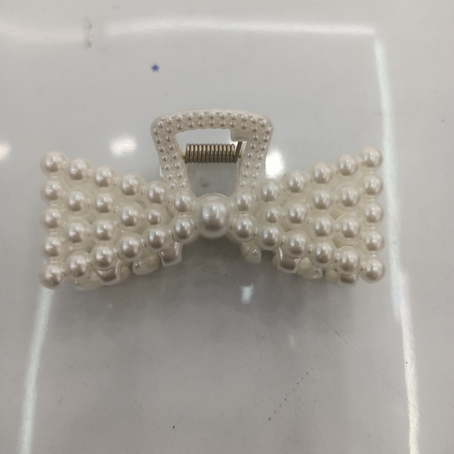 Large pearl collar strong claw clip thumbnail