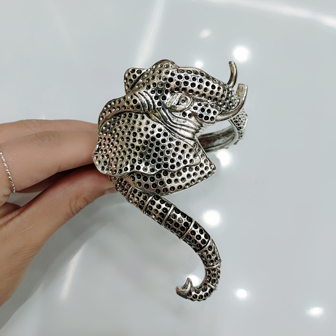 Retro elephant exaggerated metal wide edge punk fashion open bracelet women's bracelet ornament