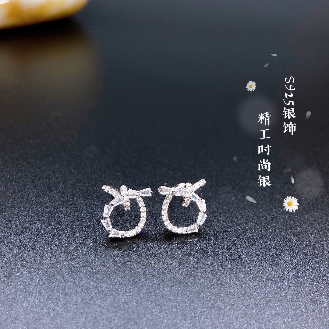 60 s925纯银耳钉闪亮银饰潮流时尚百搭