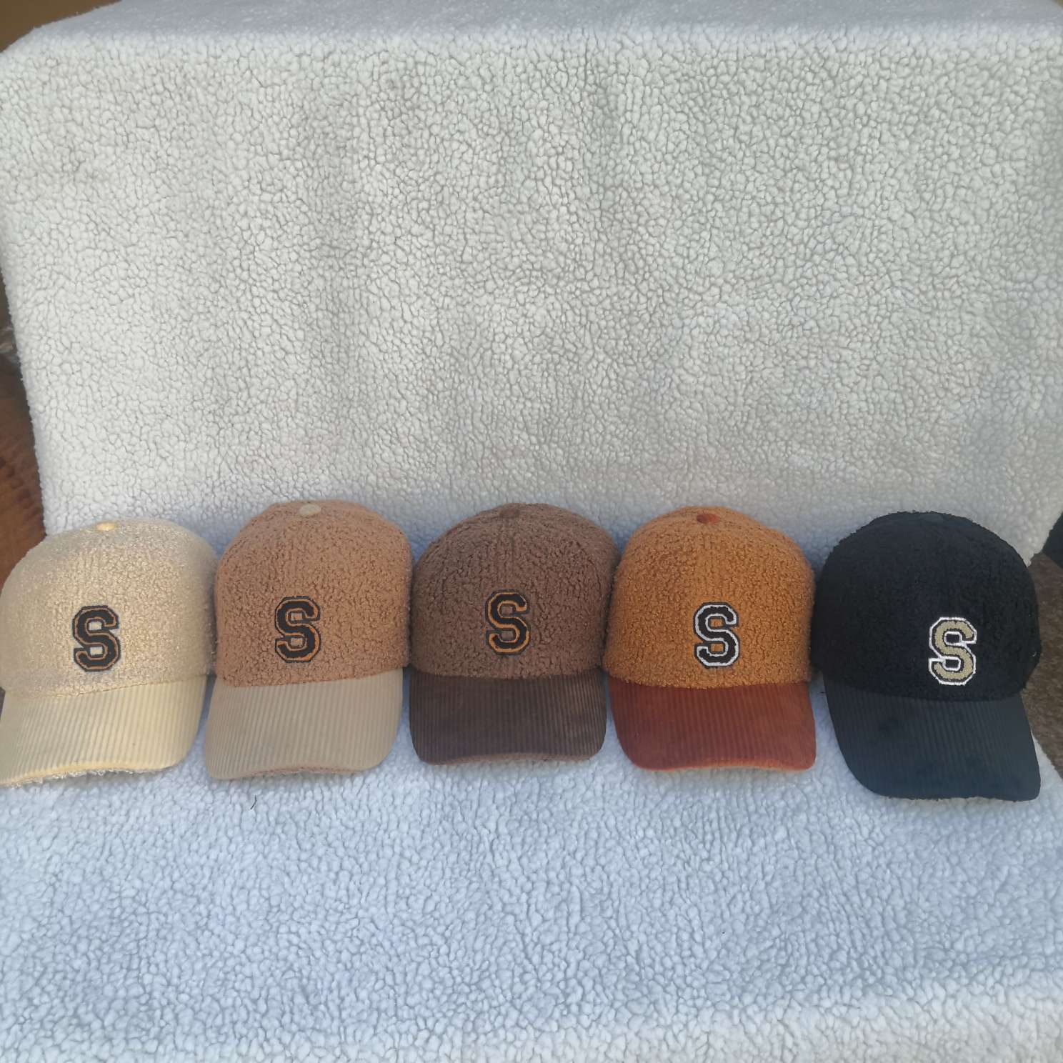 New autumn and winter plush baseball lettering embroidered sun hats that are versatile and cute for both men and women when going out Application Scenario