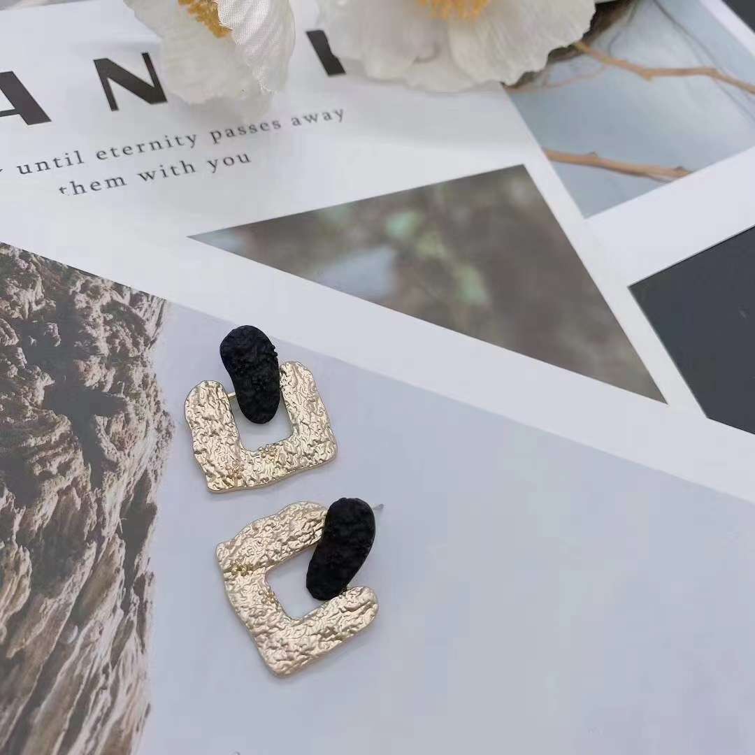 小众复古时尚简约新款珍珠耳钉女ins潮网红气质性i冷淡风耳环细节图