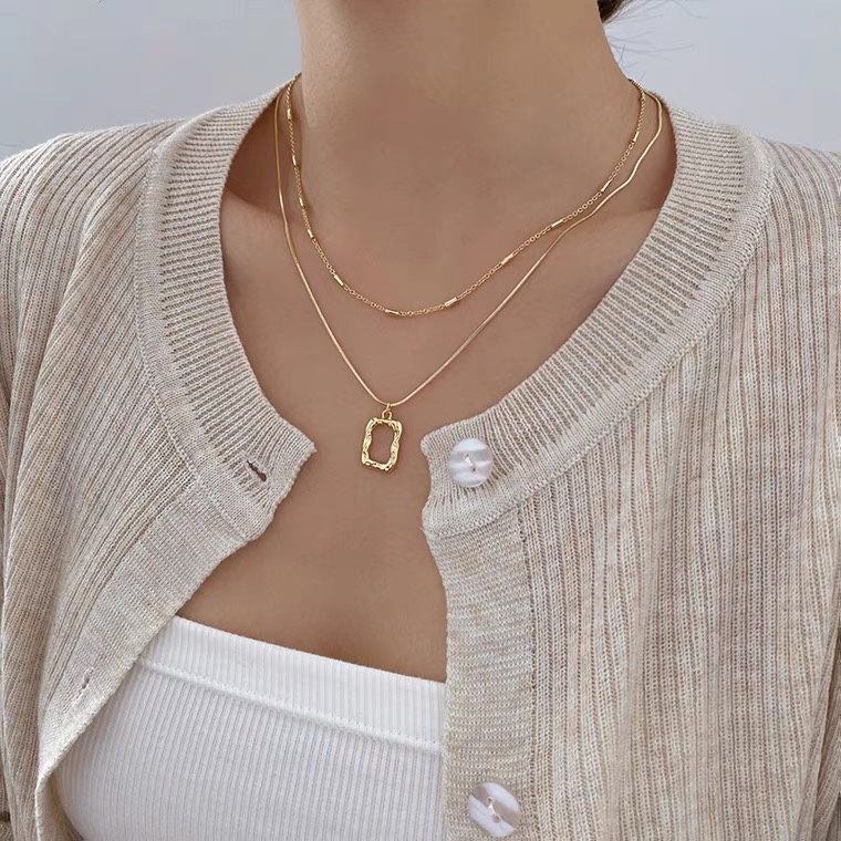 Korean style double-layer square pendant necklace, women's collarbone chain, light luxury and niche design sense, 2021 new style necklace