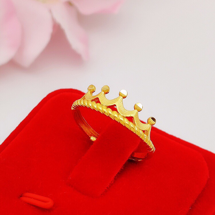 Sanded crown ring for women