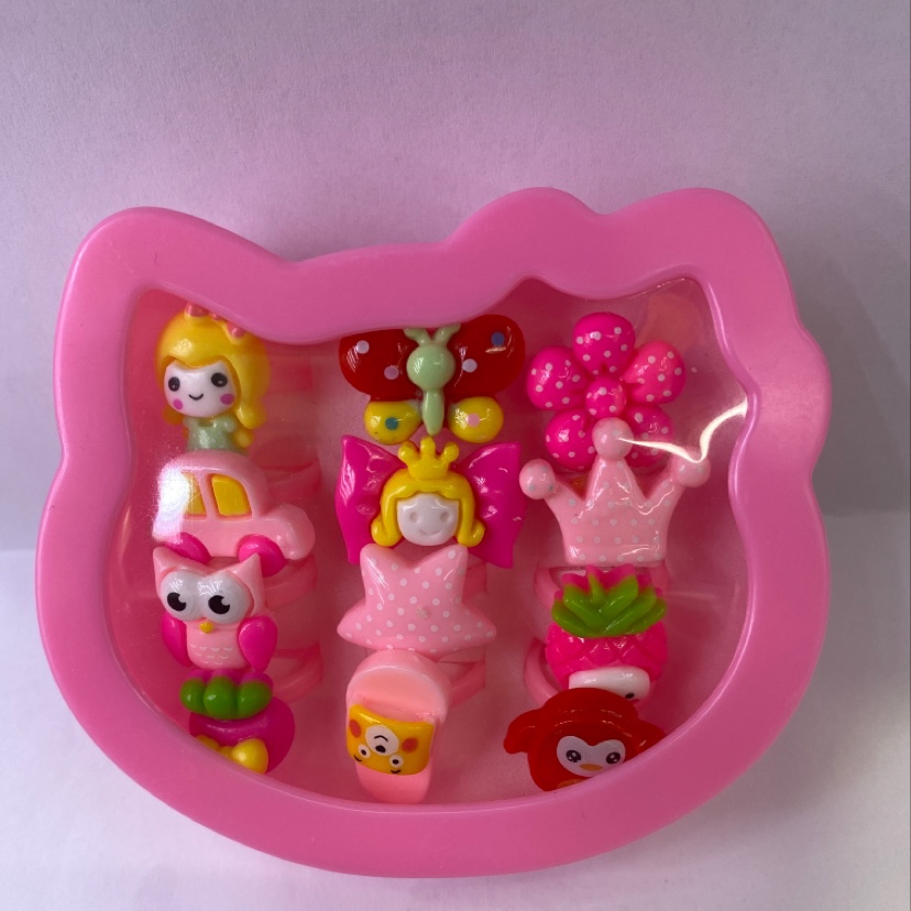 小猫戒指盒亮油戒指图