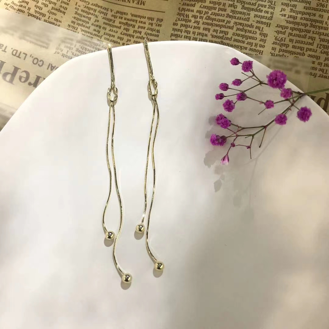 Nicho europeo y americano retro moda largo simple nuevo estilo perla pendientes mujeres ins marea influencers temperamento sexo i viento frío pendientes