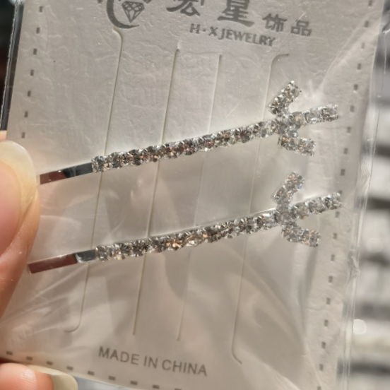 Sparkling diamond one-line hair clip, European and American catwalk fashion, versatile, full diamond bangs clip, popular headwear, side clip hair accessory for women 52