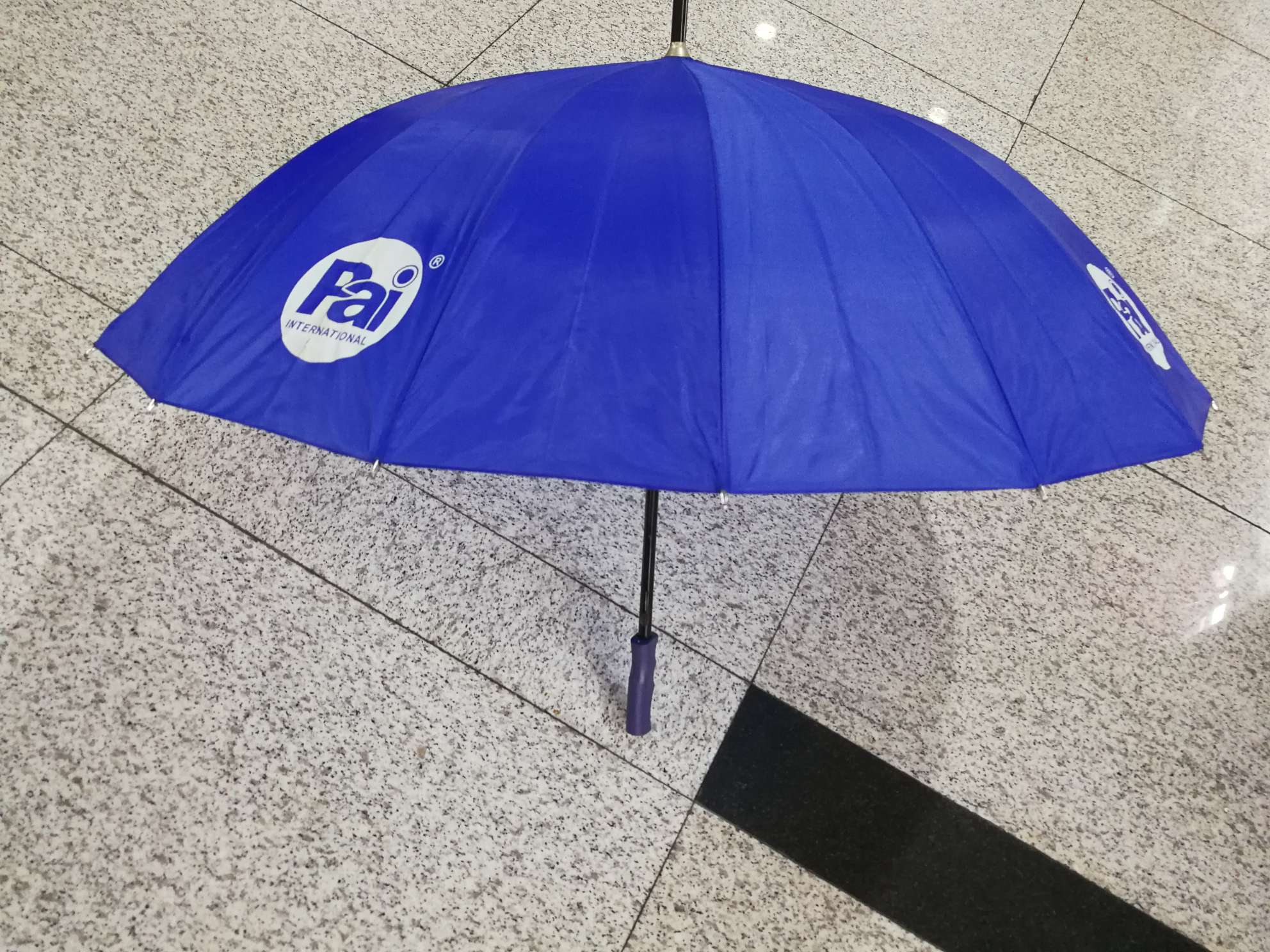 Factory direct sales of all kinds of advertising umbrellas and custom umbrellas detail image 9
