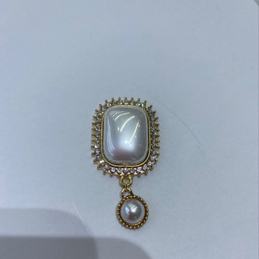 Rectangular pearl ➕ small circle