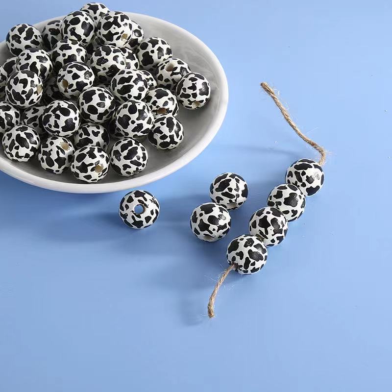 diy printed black and white pattern beads detail image 4