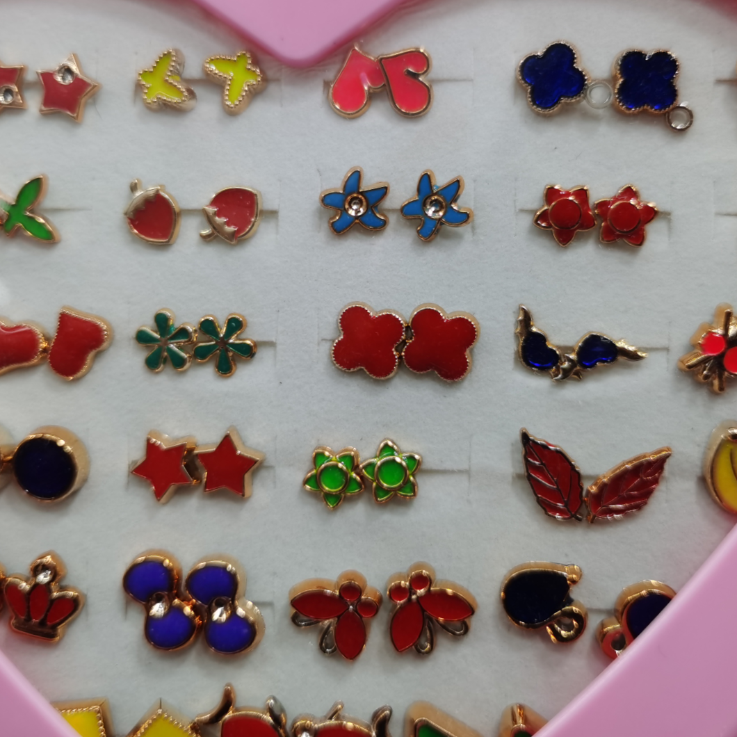 新款塑料耳饰防过敏爱心套装盒耳钉韩国女个性百搭耳棒耳环01