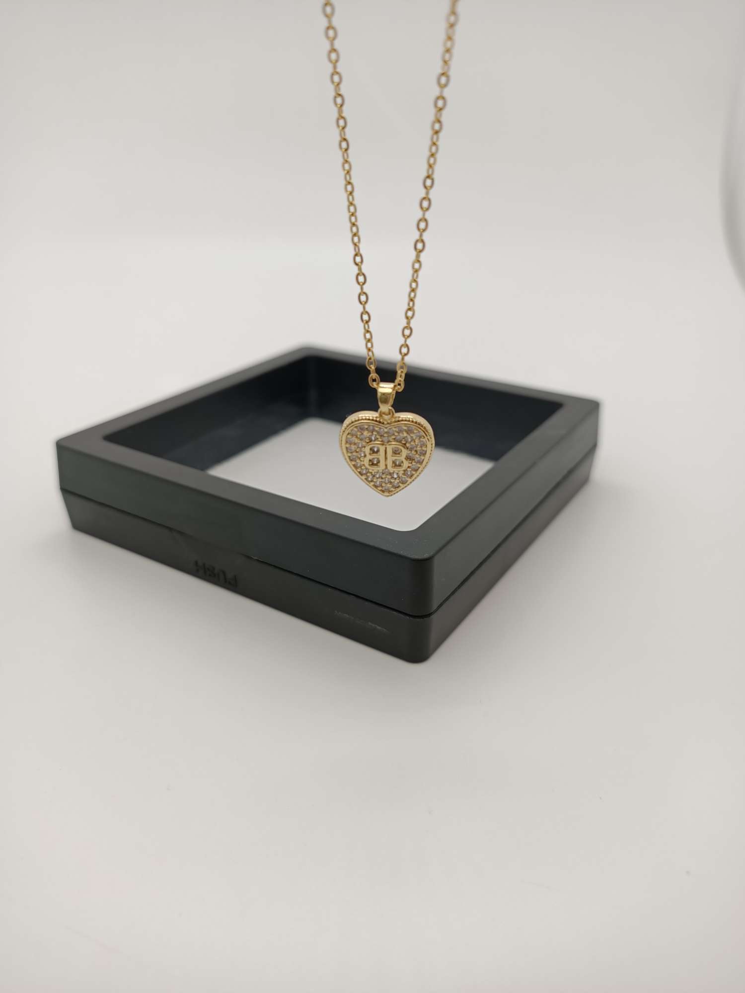 Necklace B details Picture