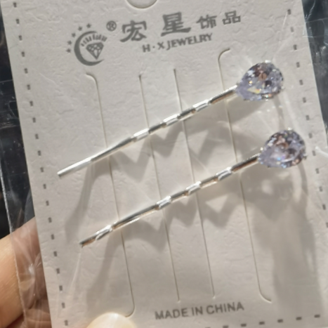 Sparkling diamond one-line hair clip, European and American catwalk fashion, versatile, full diamond bangs clip, popular headwear, side clip hair accessory for women 82