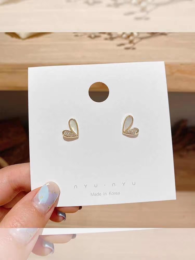 Nicho europeo americano vintage shell amor moda simple nuevo estilo perlas pendientes mujeres ins marea influencers temperamento sexo i viento frío pendientes Specification image