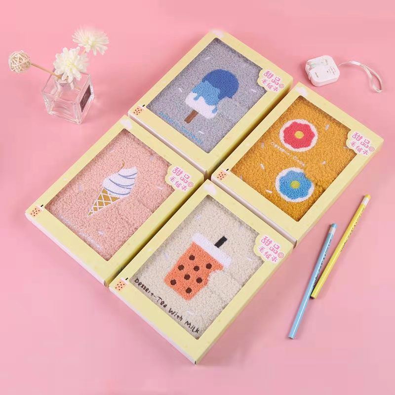 ZL-1038呆萌玩偶毛绒磁扣本（4本/套，随机色）详情图6