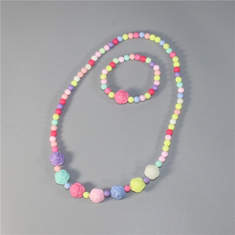 Children, baby girls, princesses, little girls' accessories, cute flower beads, necklaces, bracelets, sets of girls' accessories