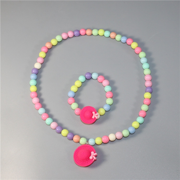 Cute hats, beads, necklaces, bracelets, two-piece sets, baby girls' accessories
