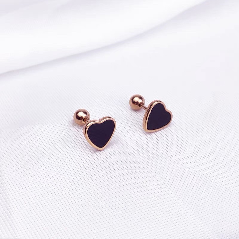 New trendy summer earrings with a high-end and elegant style. Women's niche design earrings 5 detail image 2