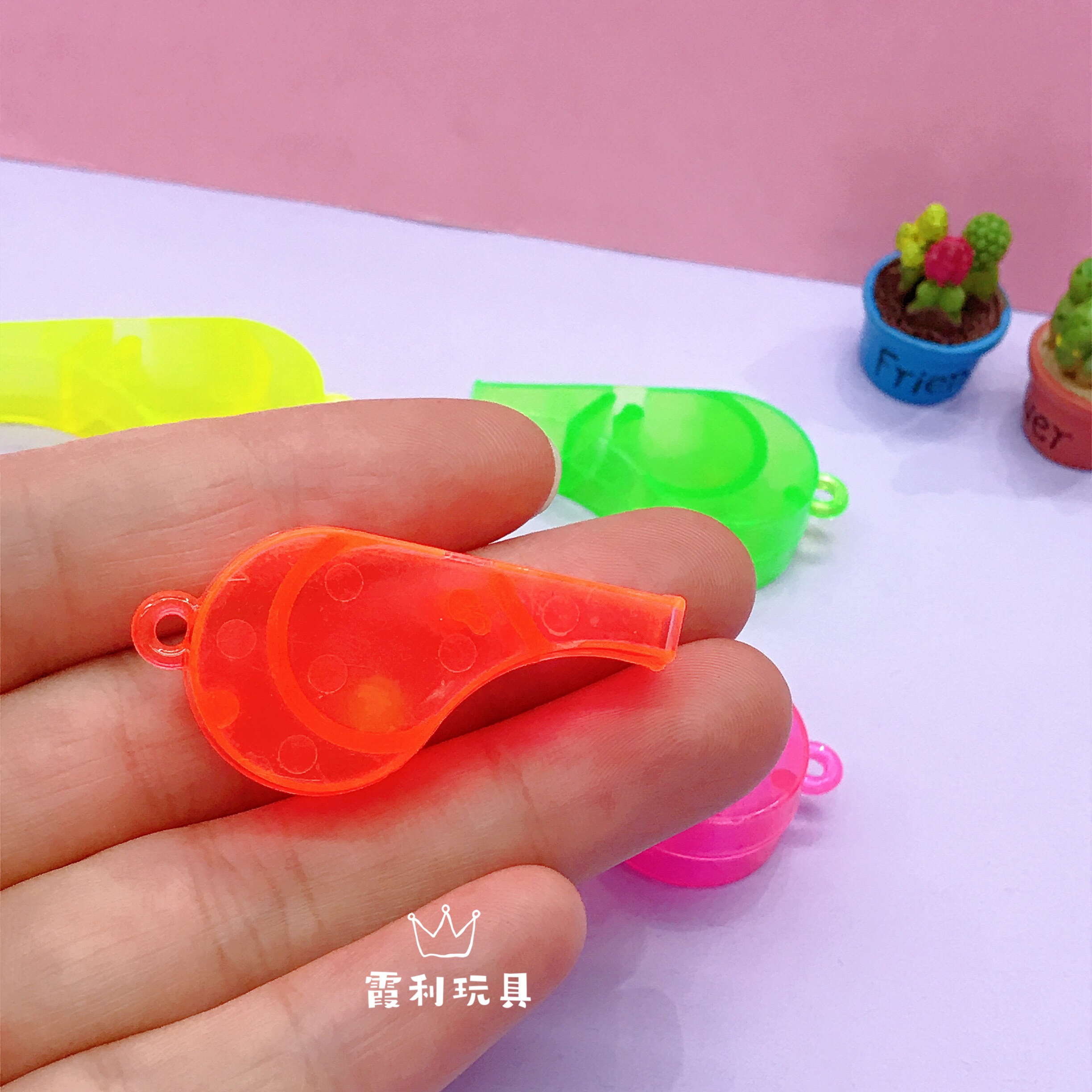 Transparent whistle, children's plastic toy, cheering gift, gashapon party detail image 3
