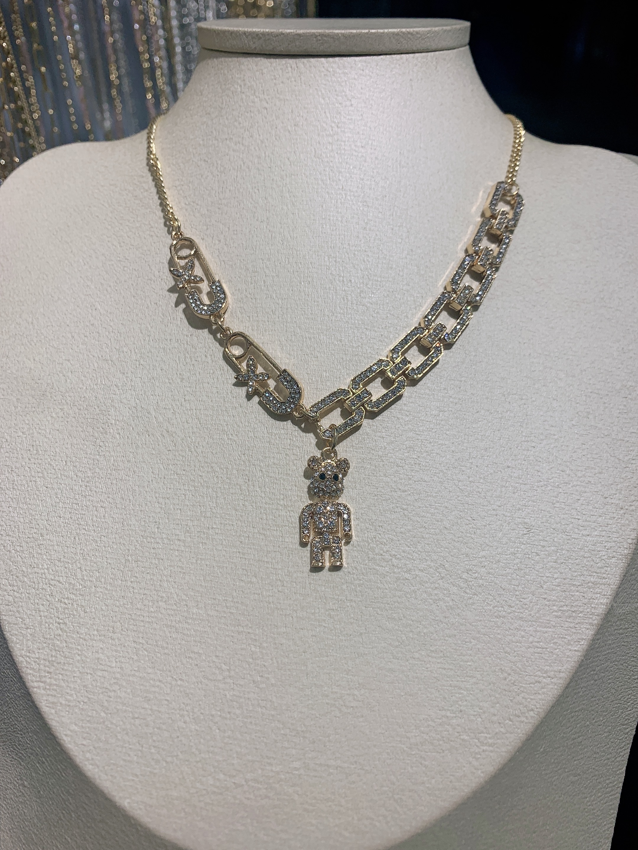 New bear metal necklace pendant, female hip-hop cool collarbone chain, couple sweater chain, high-end, niche and cold style details Picture