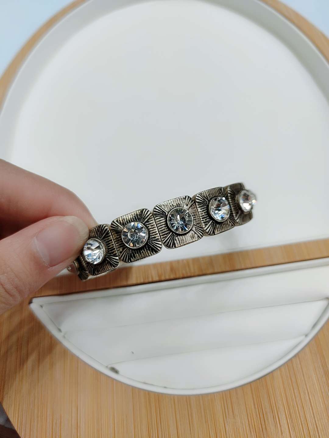 Retro foreign trade bracelets, female hip-hop trend, Instagram niche design, cold style, Korean style personalized jewelry details Picture