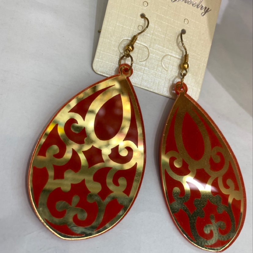 时尚简约大气设计百搭款产品图