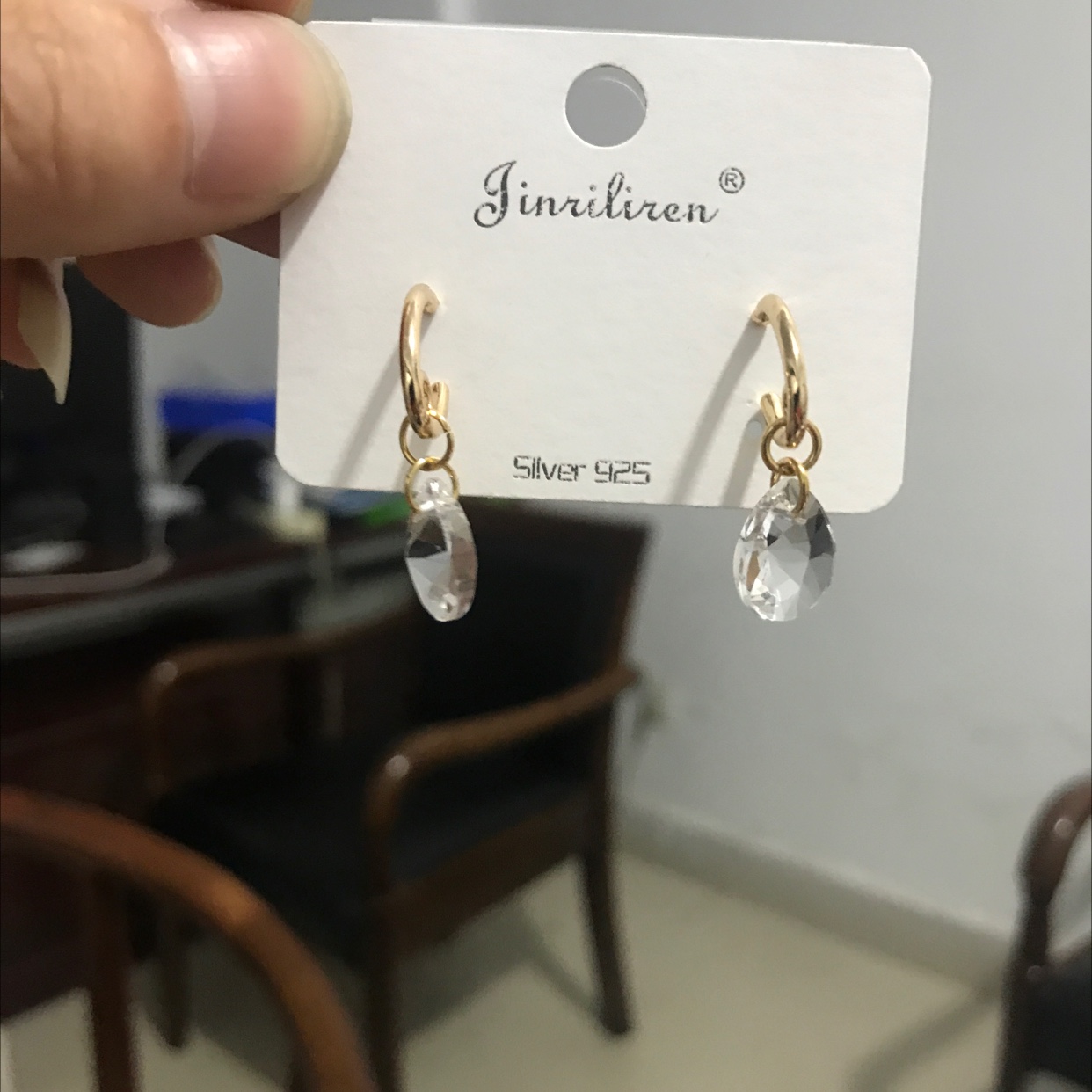 Today's beauty earrings mini transparent natural stone design style thumbnail