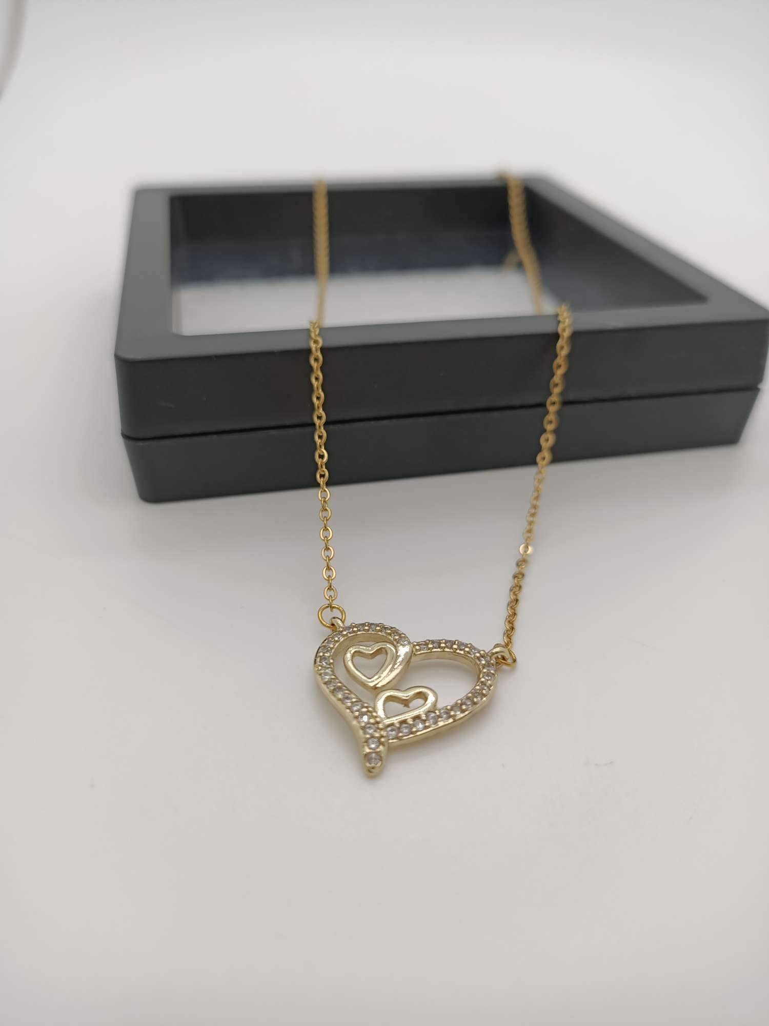 Diamond ring heart detail image 2