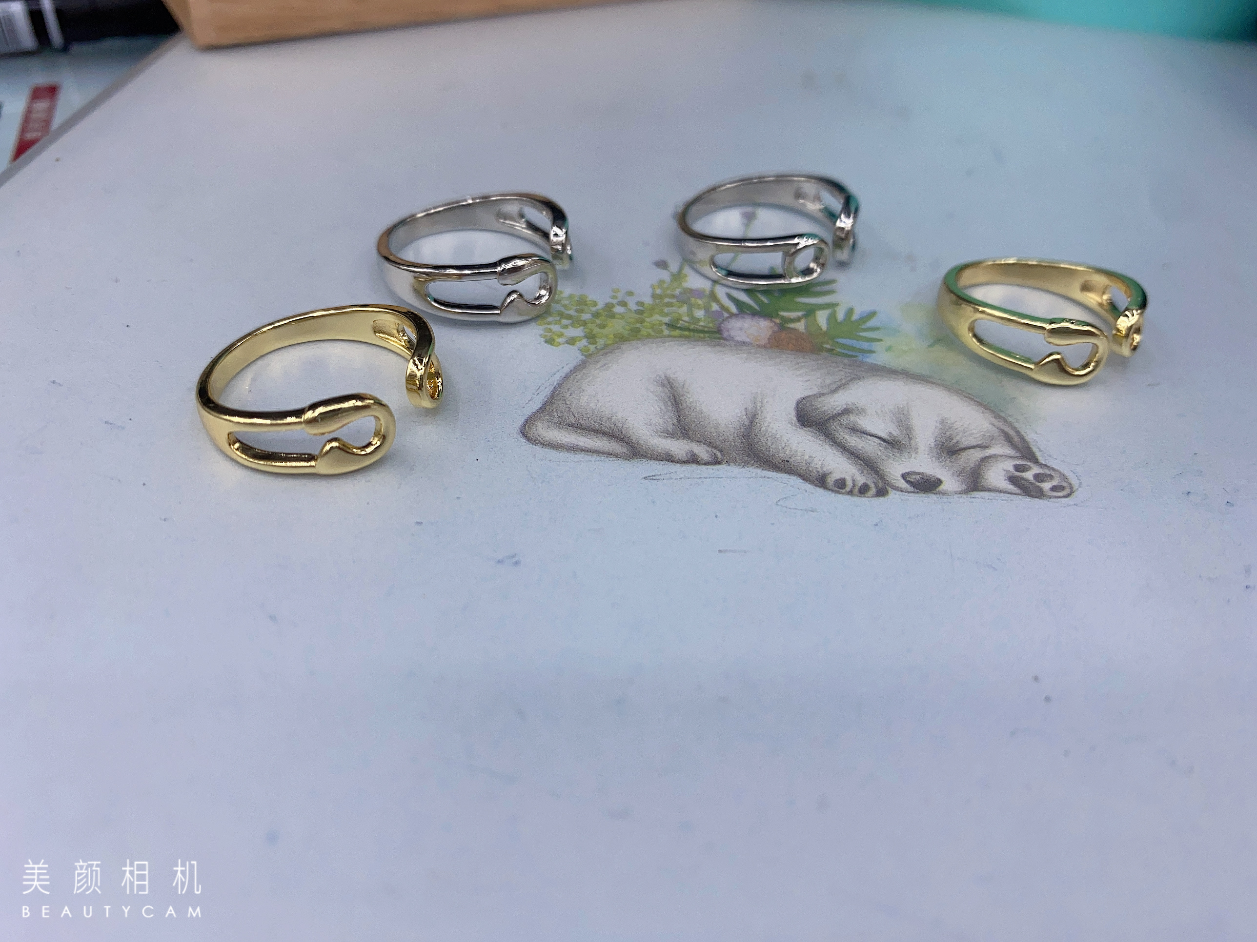 A smooth pin open-top ring details Picture