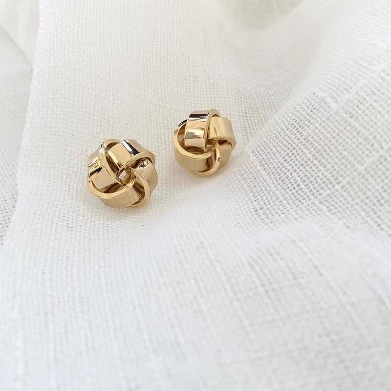 小众欧美复古时尚小豆豆简约新款珍珠耳钉女ins潮网红气质性i冷淡风耳环