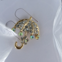 Small umbrella cat's eye small collar pin
