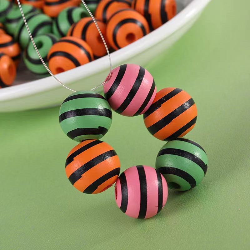 Wood print bracelet, necklace and earring accessories detail image 2