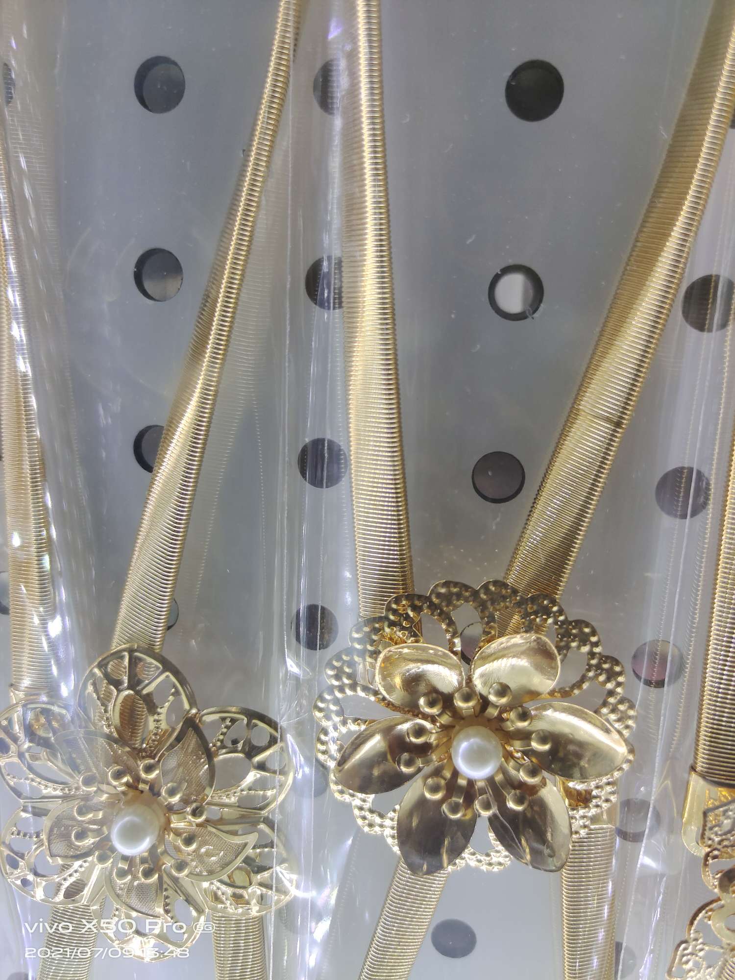 y34, a trendy golden metal rhinestone pearl leaf buckle spring elastic band paired with a thin waist chain belt for pants detail image 1