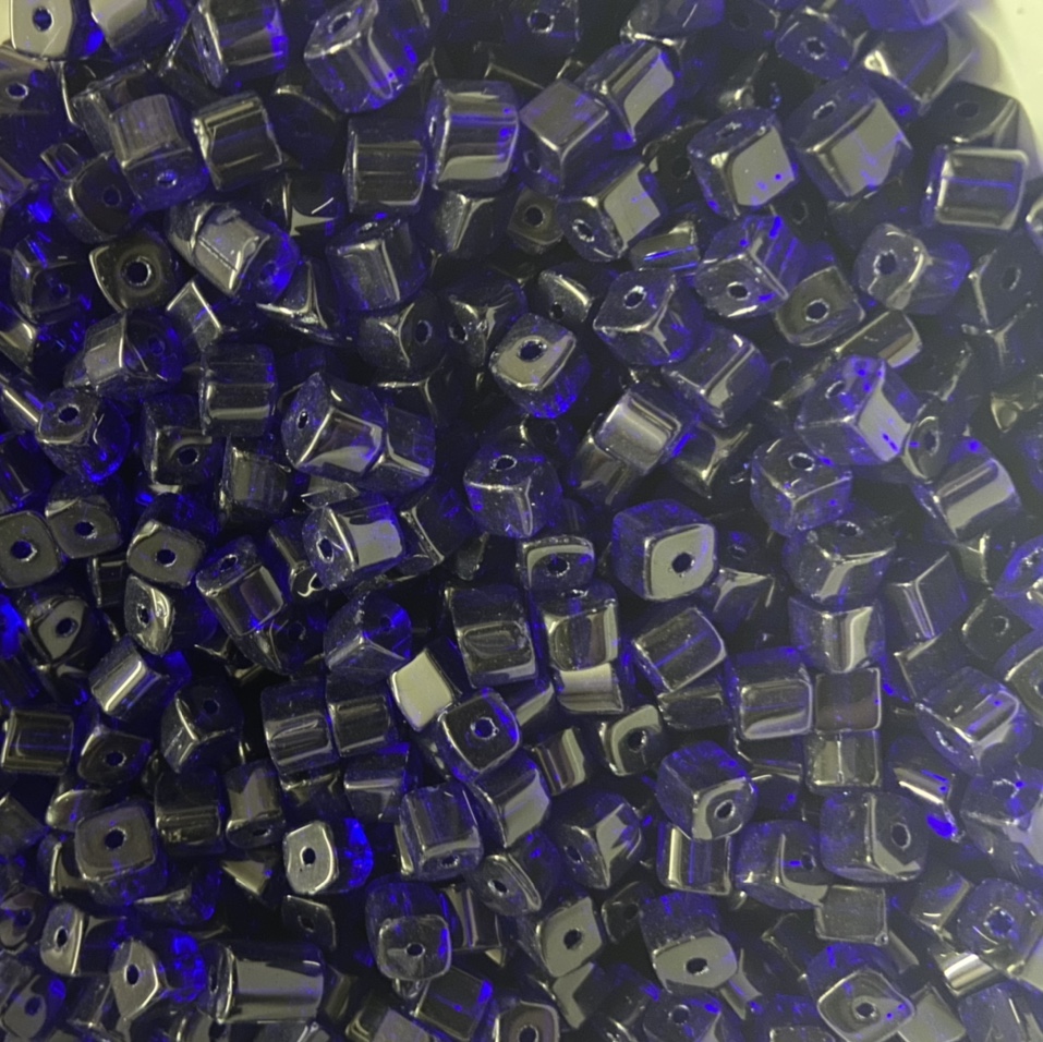 新款水晶玻璃饰品配件正方形散珠深蓝