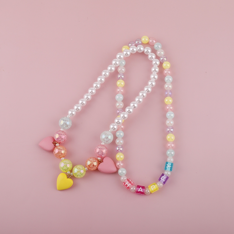 Heart-shaped pendant children's bead necklace, acrylic letter bead necklace, bead string, European and American ins girls' accessories, cute details Picture