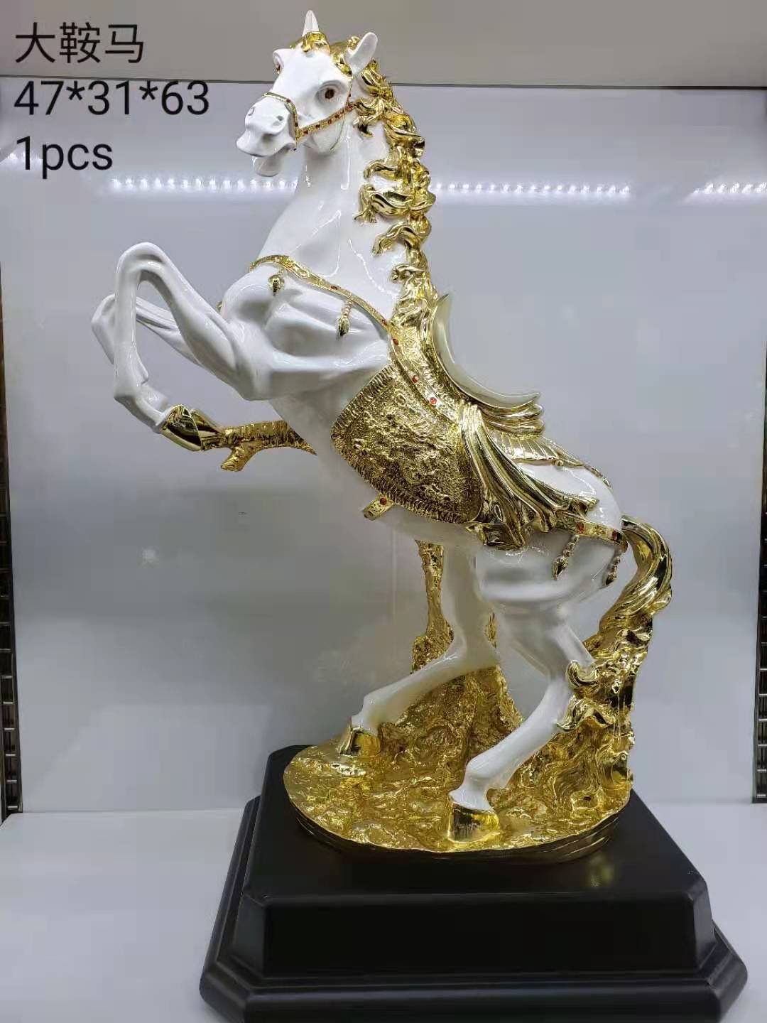 大鞍马电镀树脂工艺品办公室客厅桌面摆件礼品产品图