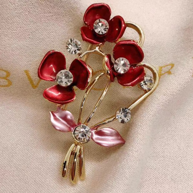 Painted leaf rhine-diamond temperament brooch