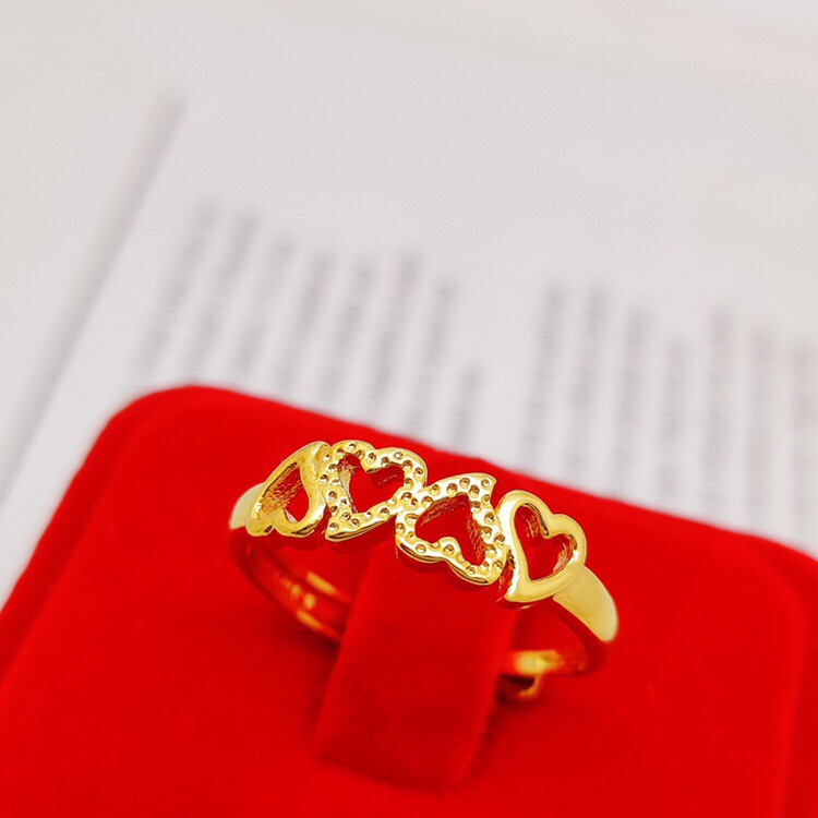 Heart to heart sand face ring