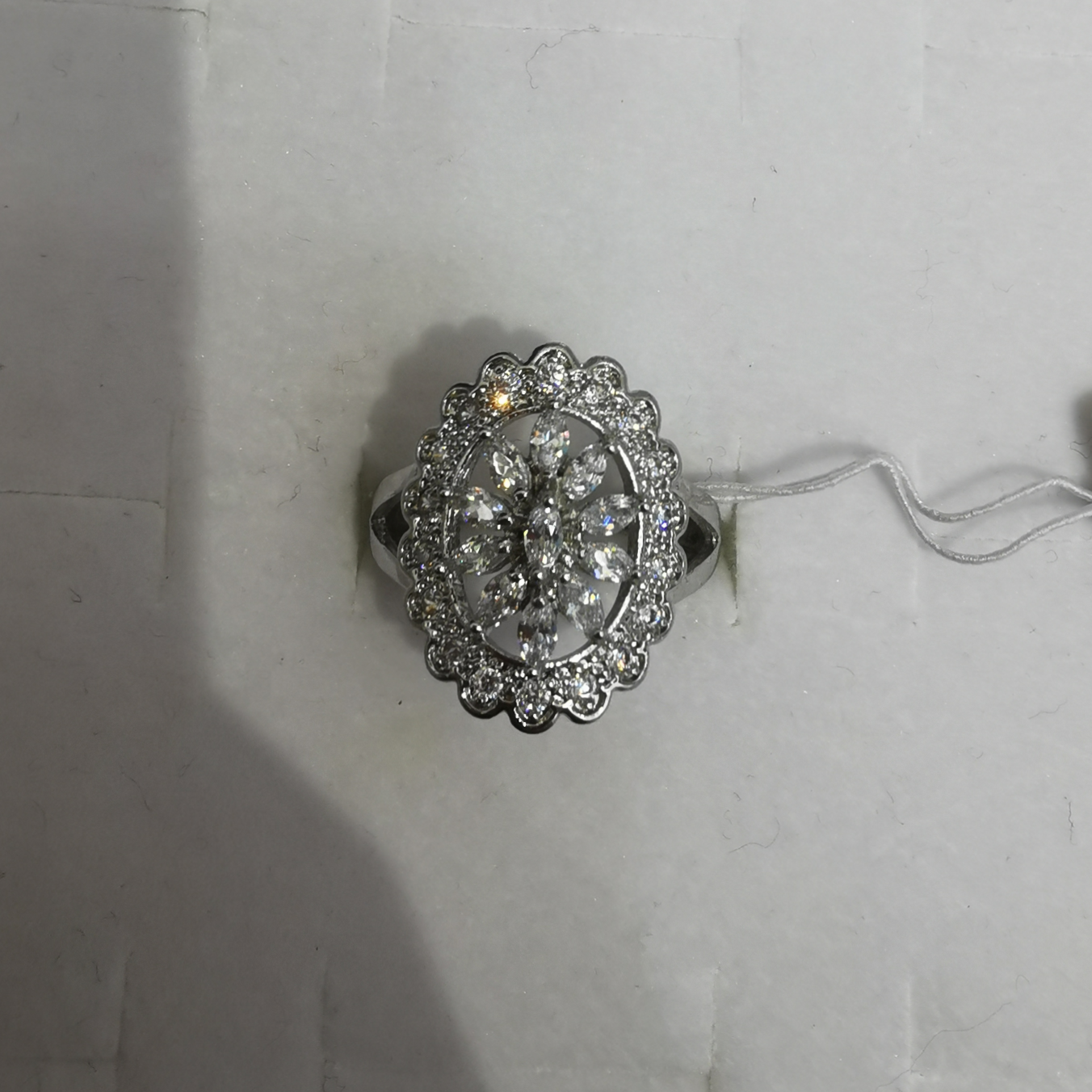10 horse's eye zircon white rings