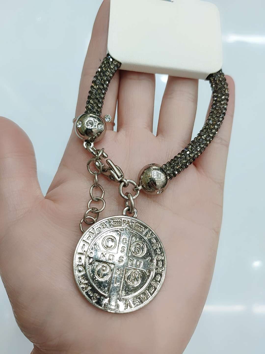 European and American tags, simple and retro, individual, light luxury and high-end feel, sparkling diamond bracelet, women's Instagram trendy evening party cold style accessories details Picture