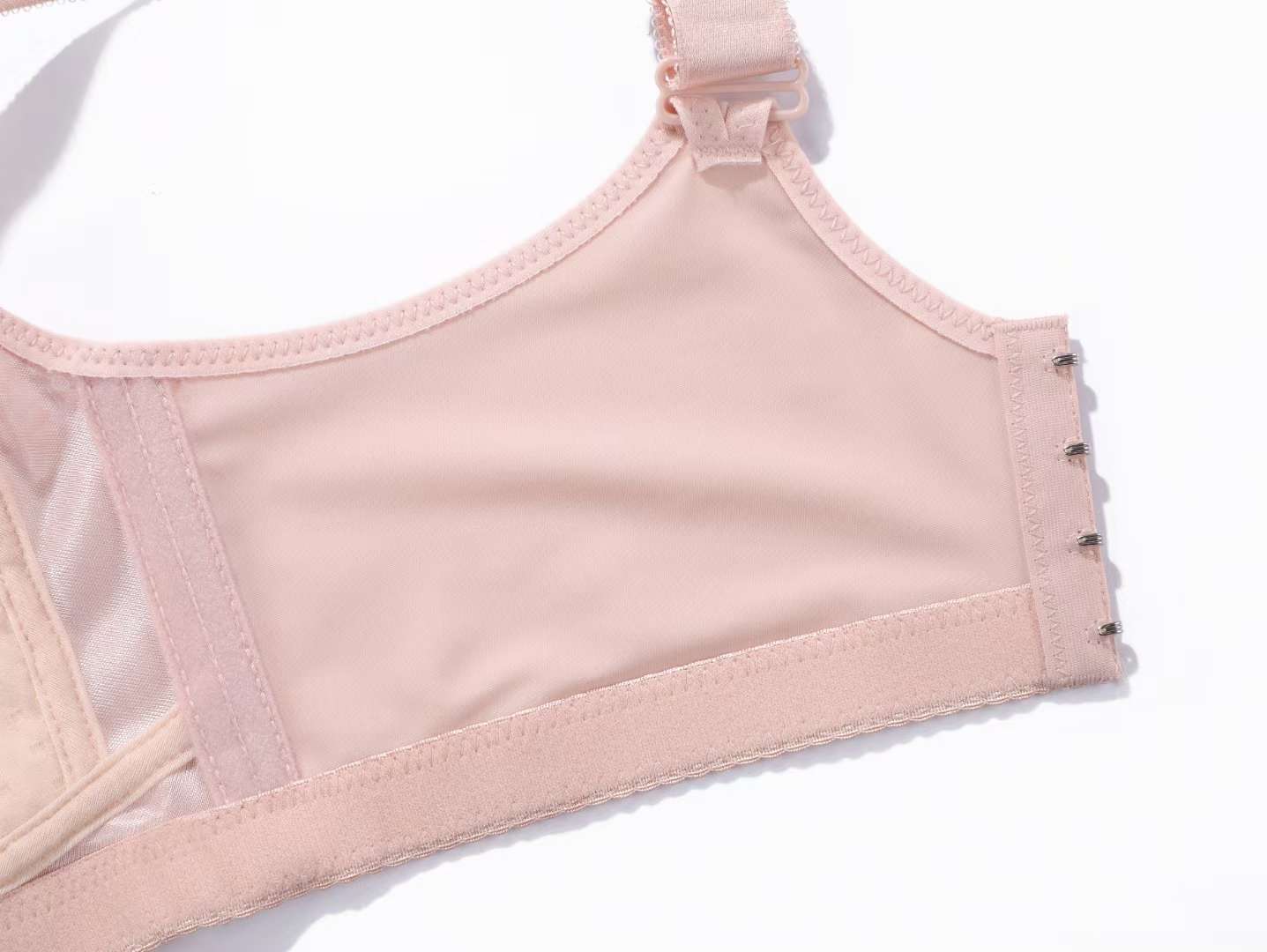 Ultra-thin bra without underwire sandwich Ultra-thin wide-shoulder adjustable bra detail image 4