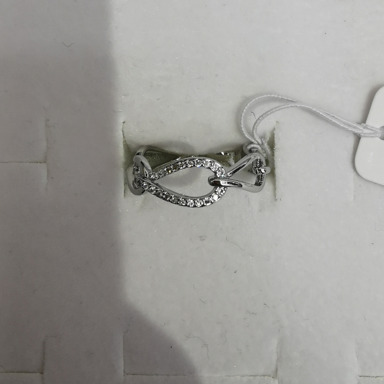 Interlocking white rings