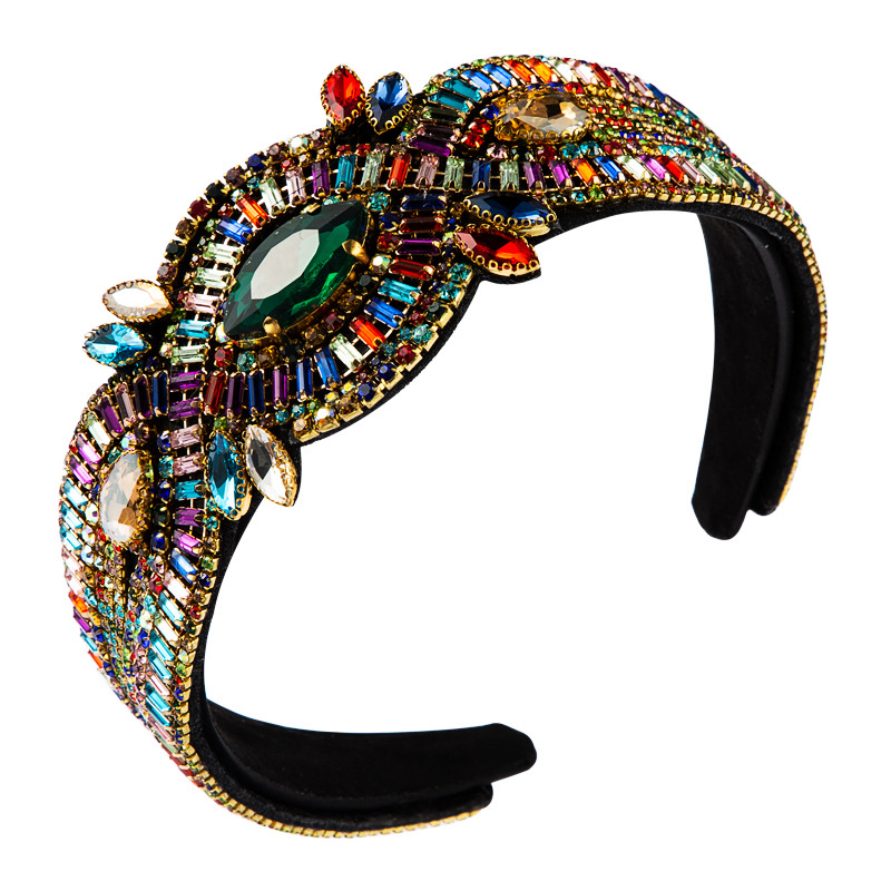 European and American personalized creative retro Baroque heavy water diamond hair band black Application Scenario