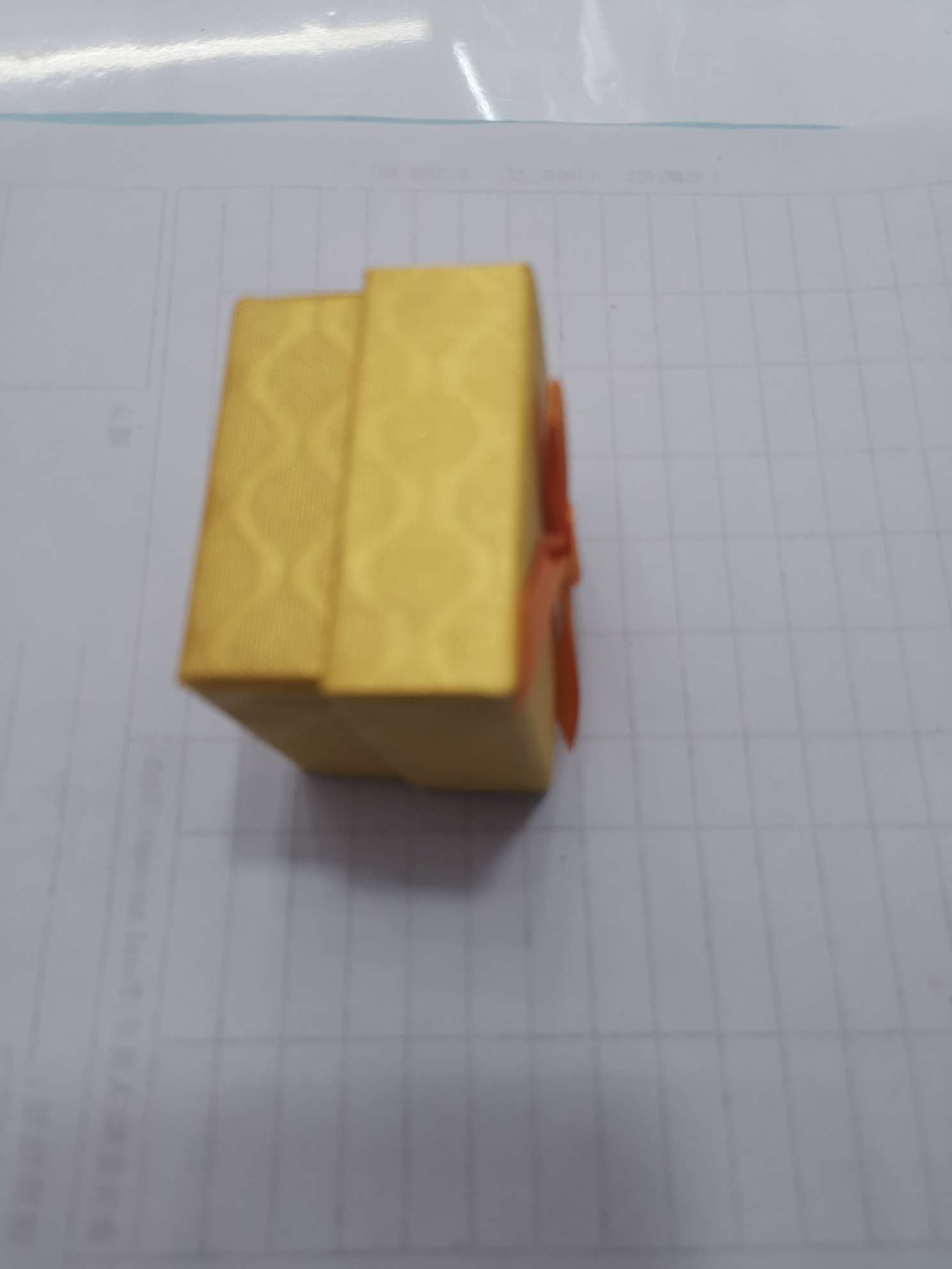 蝴蝶结戒指盒90白底实物图