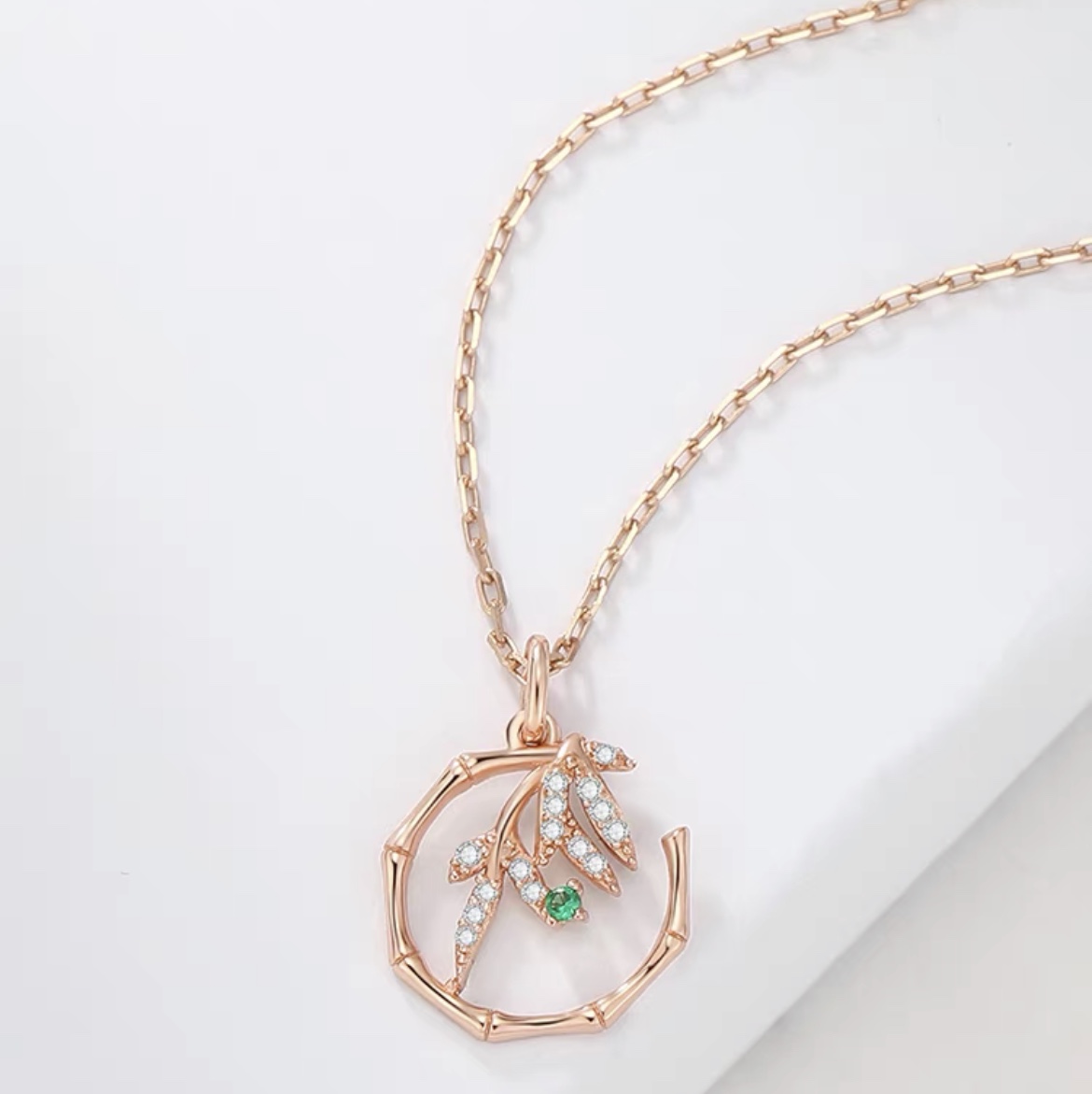 Trimmed bamboo necklace