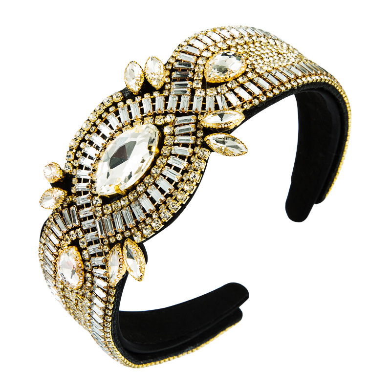 European and American personalized creative retro Baroque heavy water diamond hair band Application Scenario
