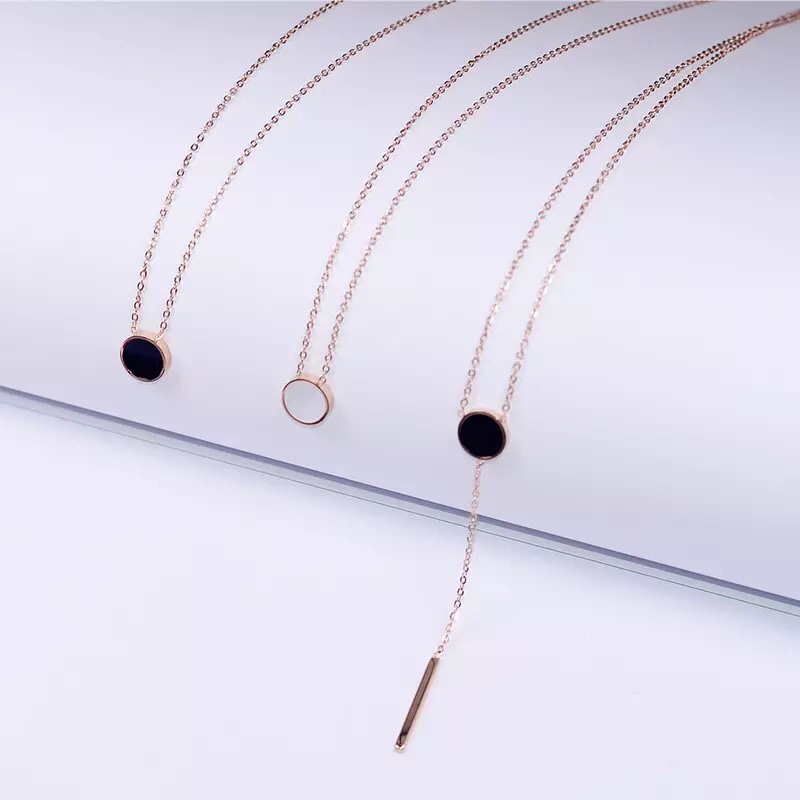 Elegant pendant titanium steel necklace, women's light luxury niche collarbone chain, personalized accessory 10