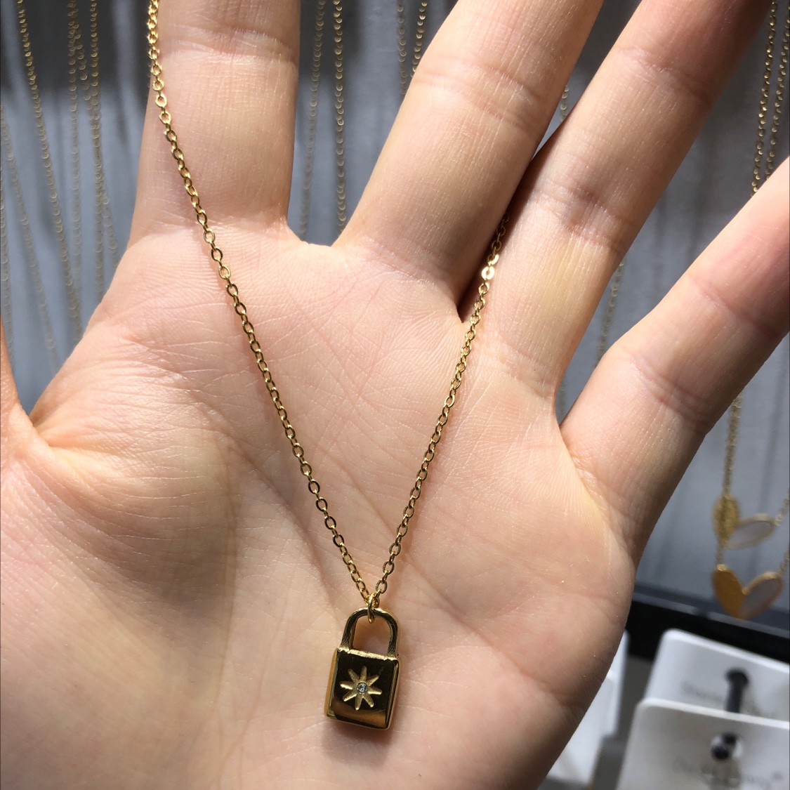八芒星小锁项链