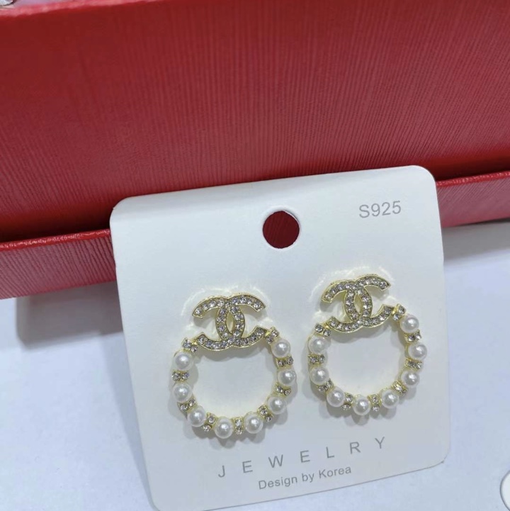 Stud earrings as