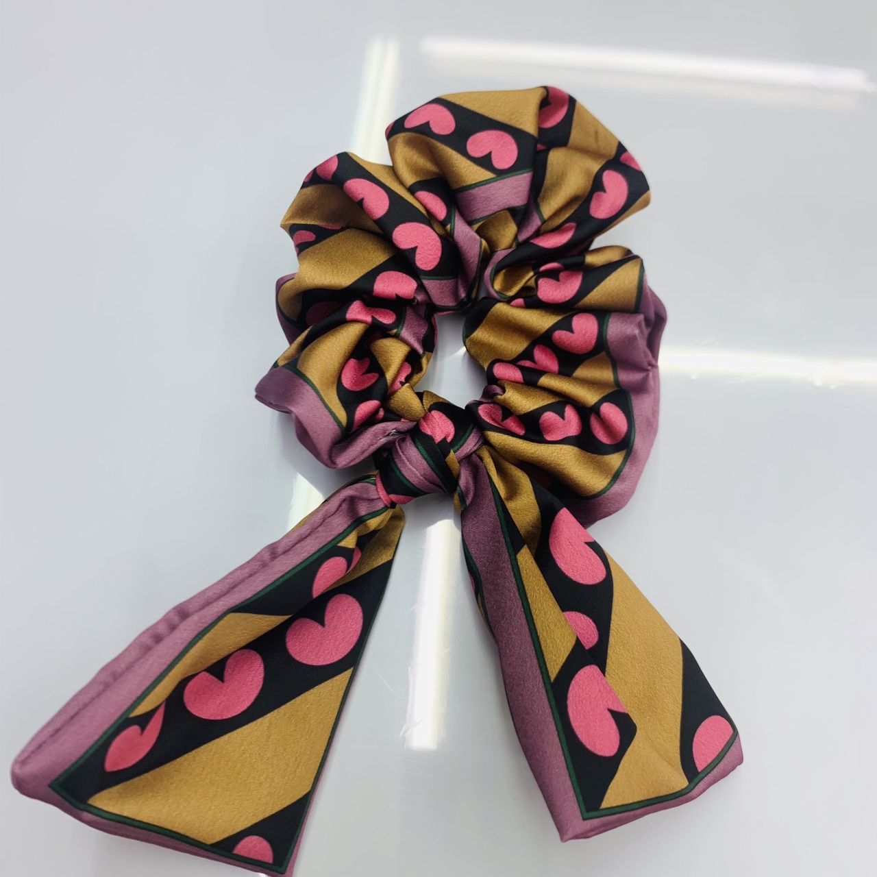 The small intestine absorbs black, yellow and pink hearts thumbnail