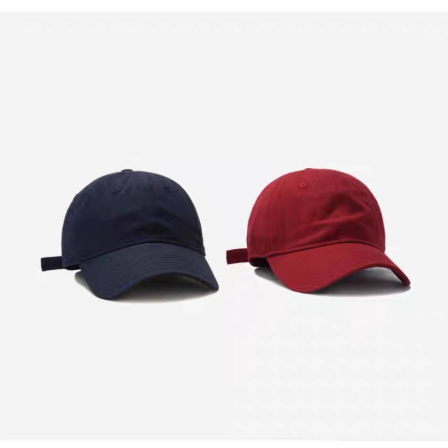 Japanese retro, simple and versatile solid color baseball caps for female couples, casual and face-showing small smooth plate baseball caps for men, trendy in spring and summer